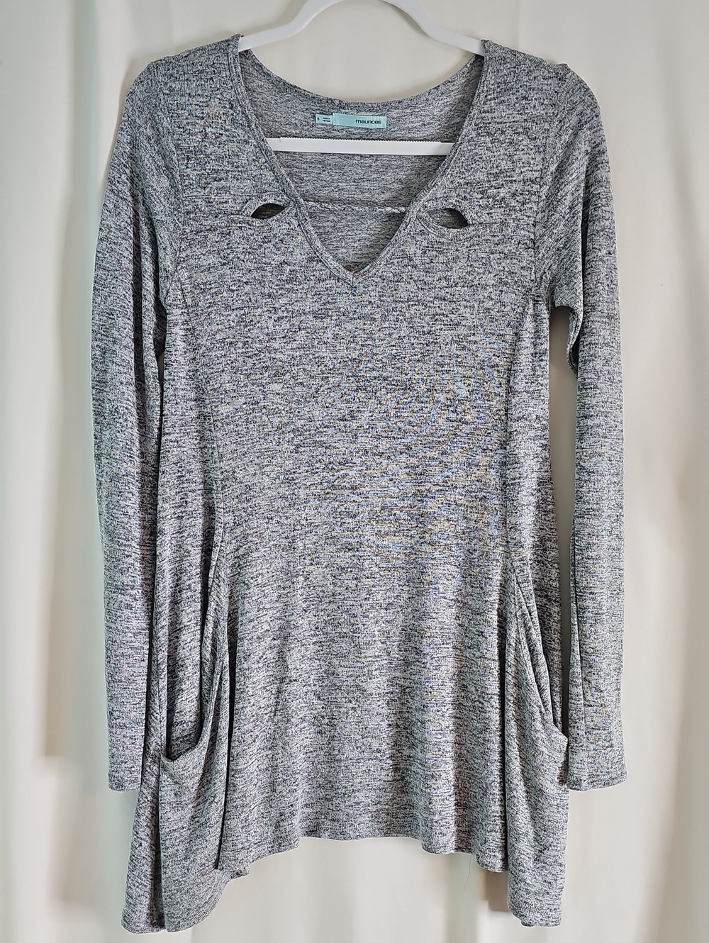 Maurices Marble Gray Long Sleeve V-Neck Tunic Top with Pockets